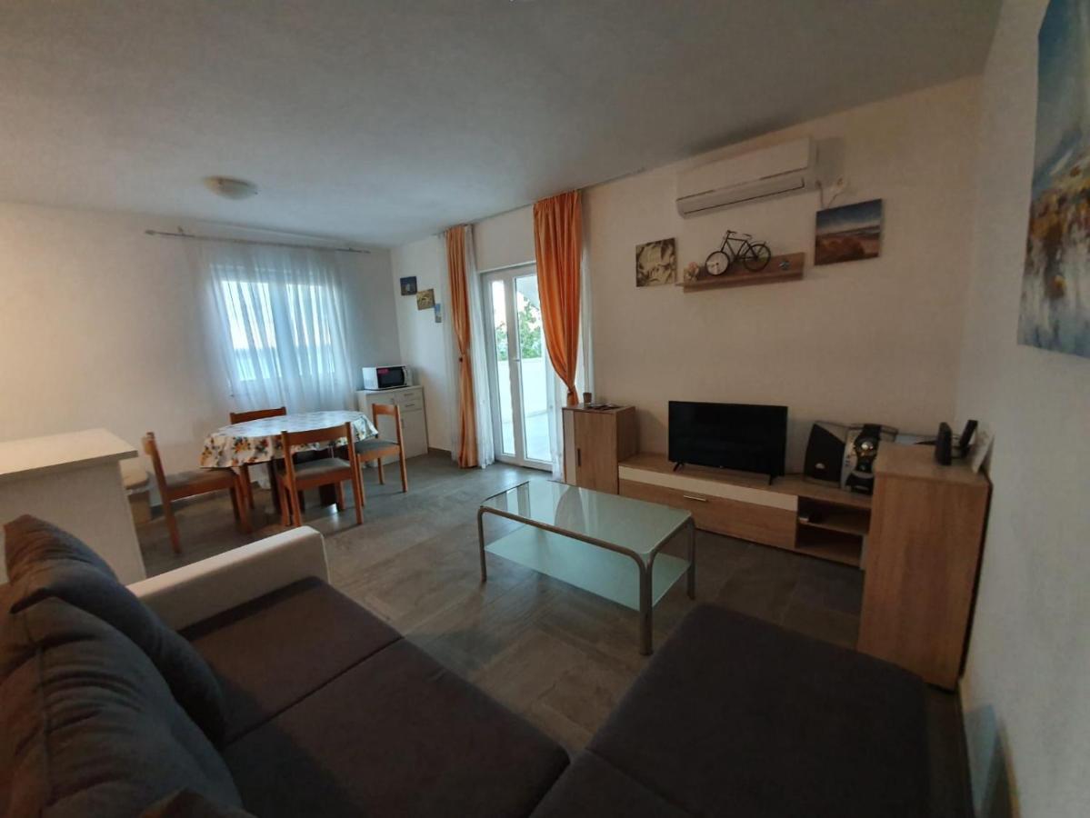 Apartmani Lucija Maslenica Εξωτερικό φωτογραφία