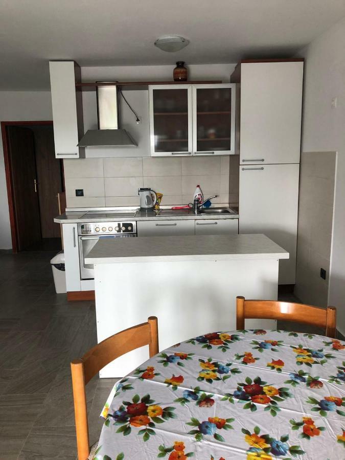 Apartmani Lucija Maslenica Εξωτερικό φωτογραφία